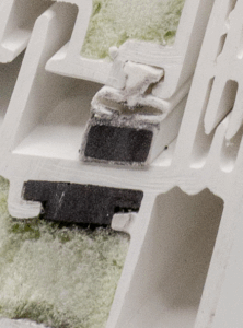 Magnetic seal close up